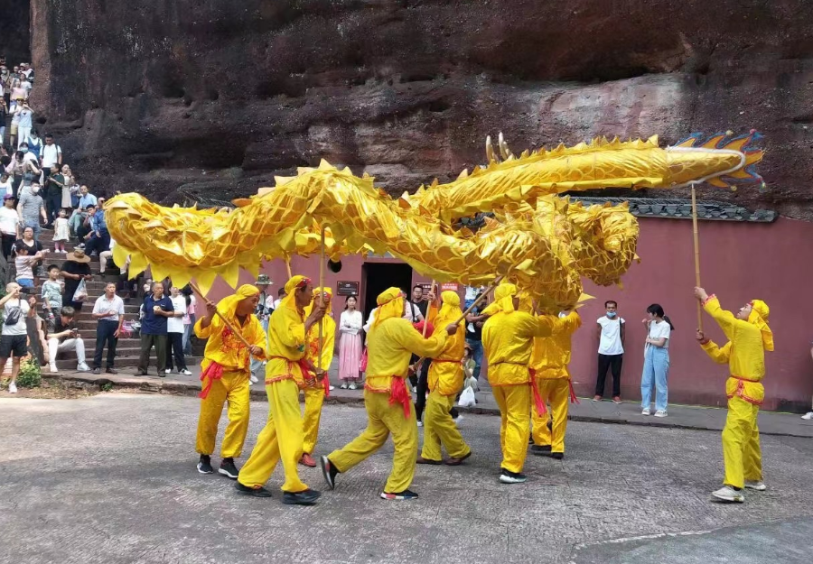 徽州过大年 | 速来围观！齐云山春节游玩攻略新鲜出炉~留言送齐云山499度假套餐！